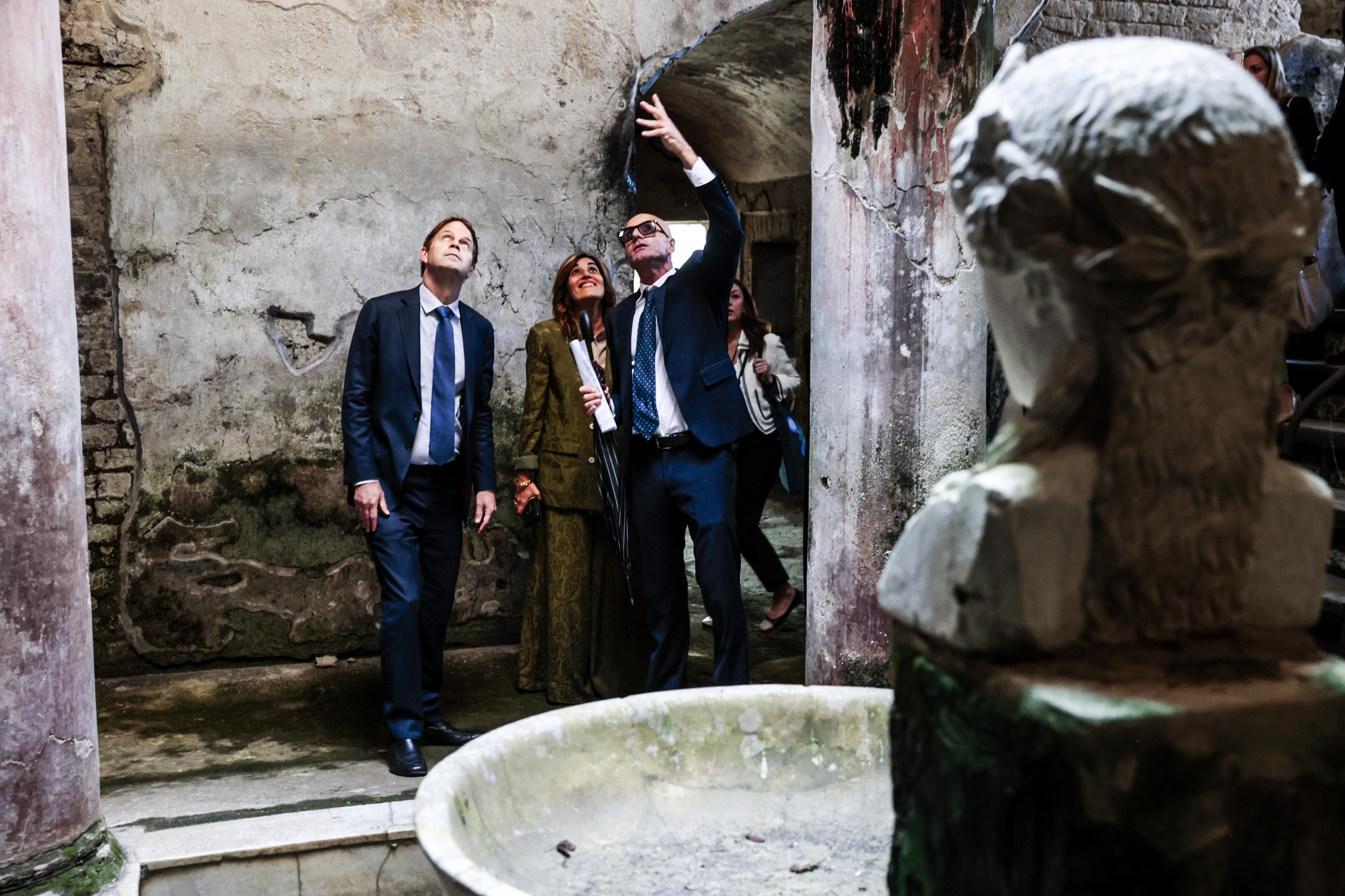 ICCROM Director-General and the Ambassador of the U.S. Mission to the United Nations Agencies visit Herculaneum Archaeological Park 