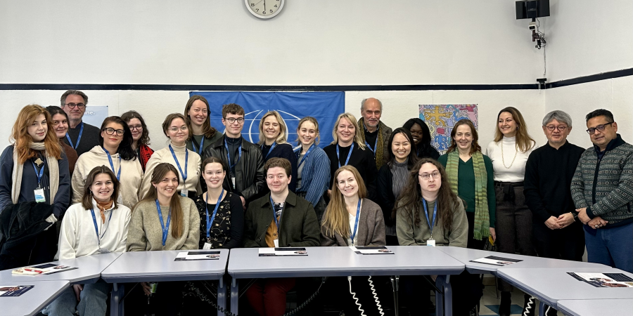 Visite d'Ola Wetterberg, membre du Conseil de l'ICCROM, et de ses étudiants en conservation