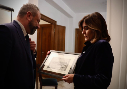 CCROM’s Director General, Aruna Francesca Maria Gujral and H.E. Ambassador Rotondaro, at the presence of the Minister of Foreign Affairs, Political Affairs, International Economic Cooperation and Digital Transition, Luca Beccari.
