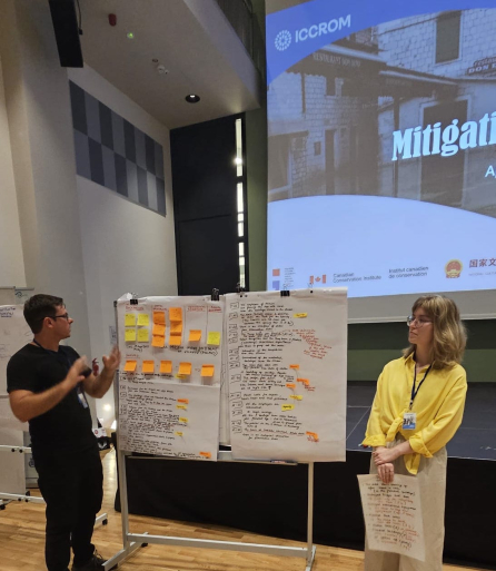 From September 22 to 30, 2023, ICCROM's First Aid and Resilience for Cultural Heritage in Times of Crisis (FAR) programme organized a blended course on flood risk mitigation in Trogir, Croatia. Organized in partnership with the Ministry of Culture and Media of the Republic of Croatia, with the generous support of the Canadian Conservation Institute (CCI) and the National Cultural Heritage Administration of China, this course brought together 14 participants from six countries: Canada, Croatia, Malta, India,